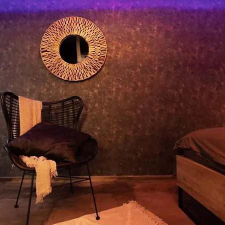 La M Bed & Breakfast